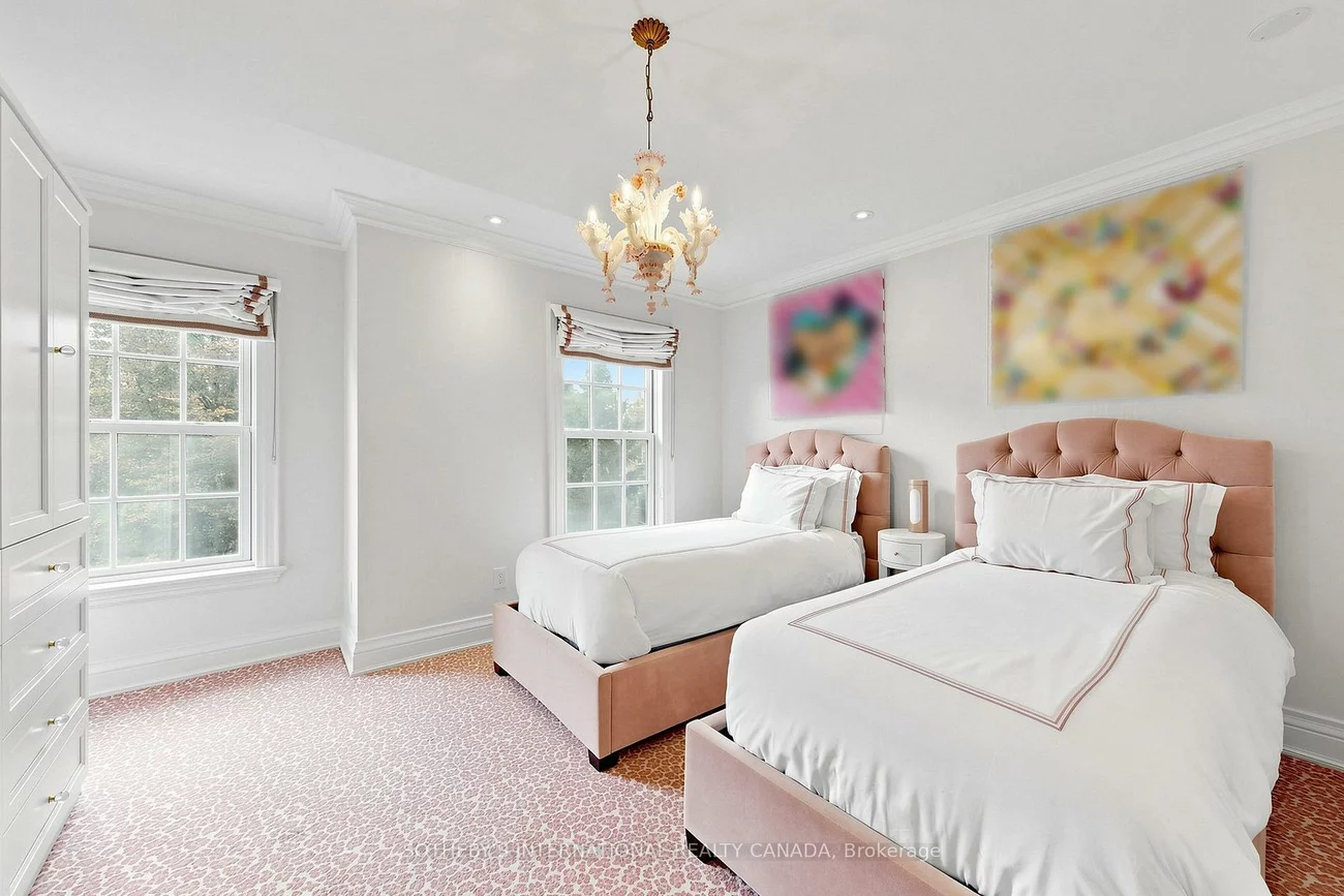 230, Hillhurst, Bedford Park-Nortown, Toronto