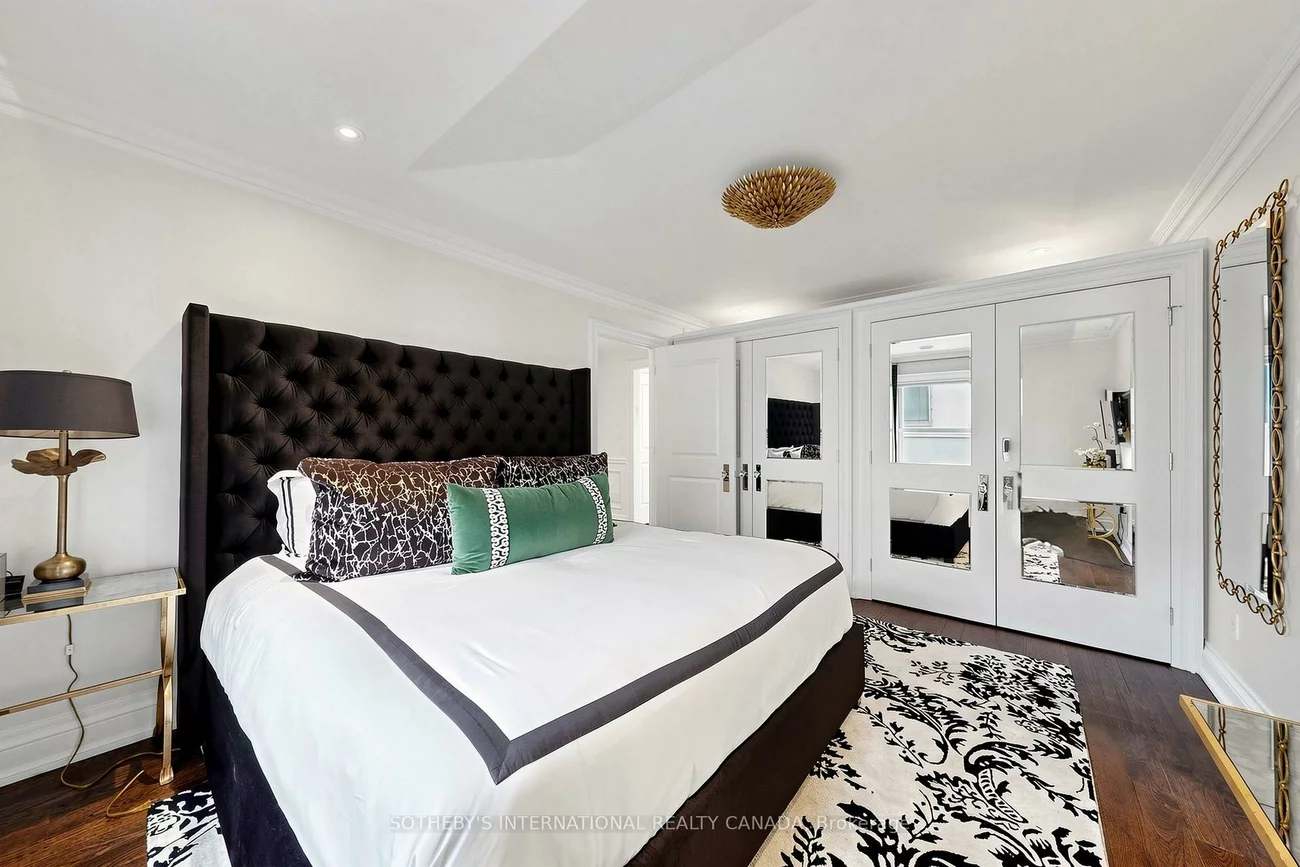 230, Hillhurst, Bedford Park-Nortown, Toronto