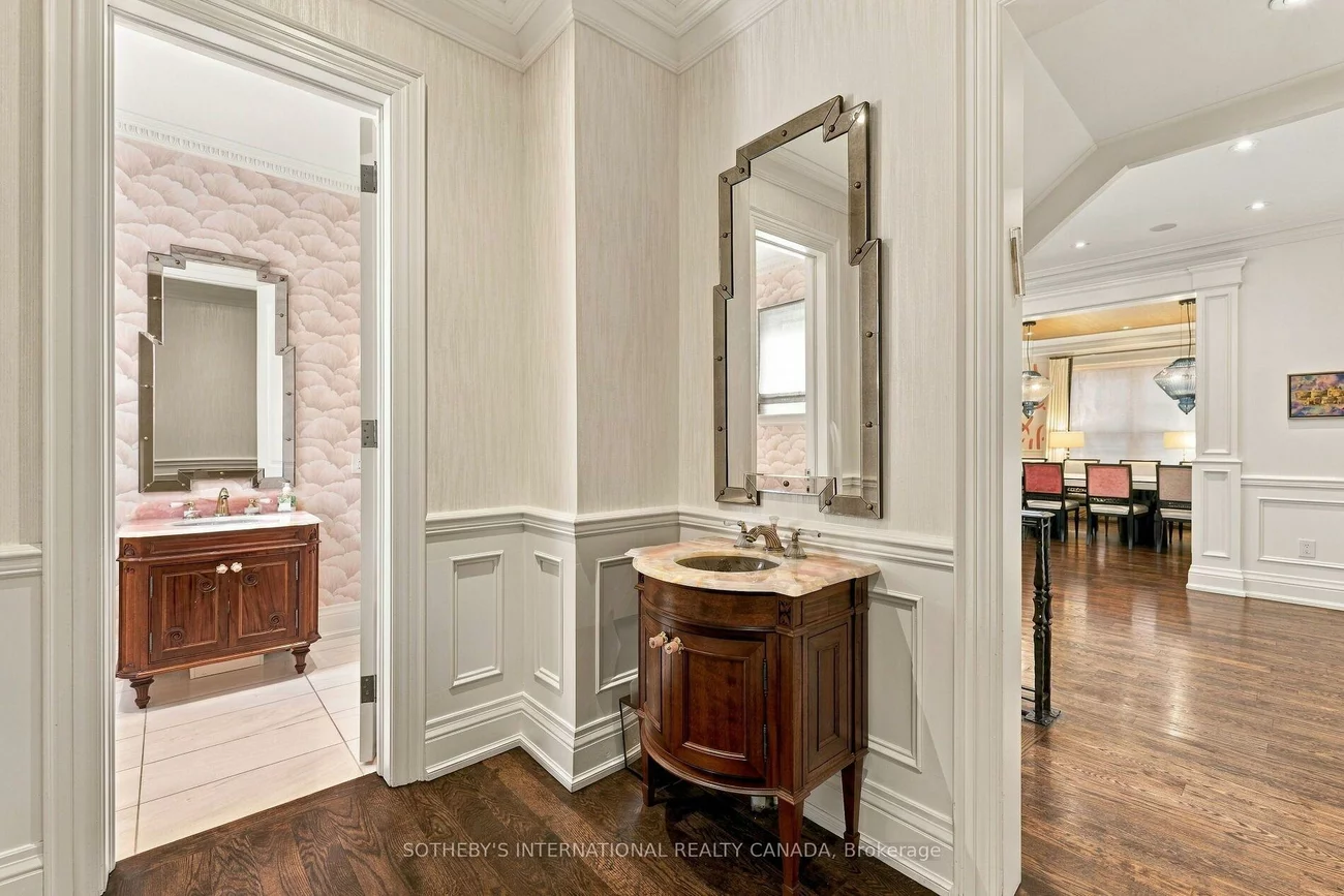 230, Hillhurst, Bedford Park-Nortown, Toronto
