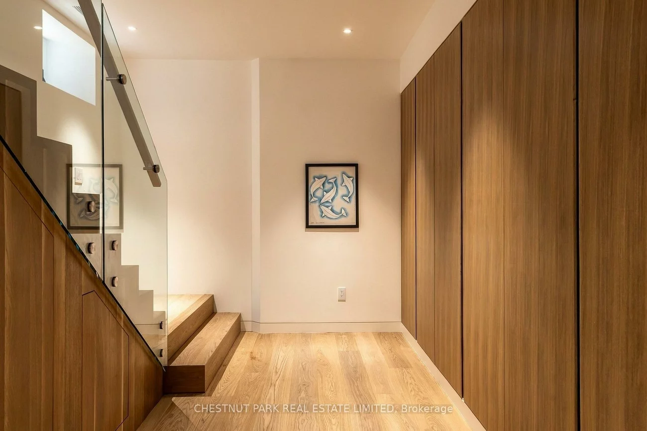 149, Roxborough, Rosedale-Moore Park, Toronto