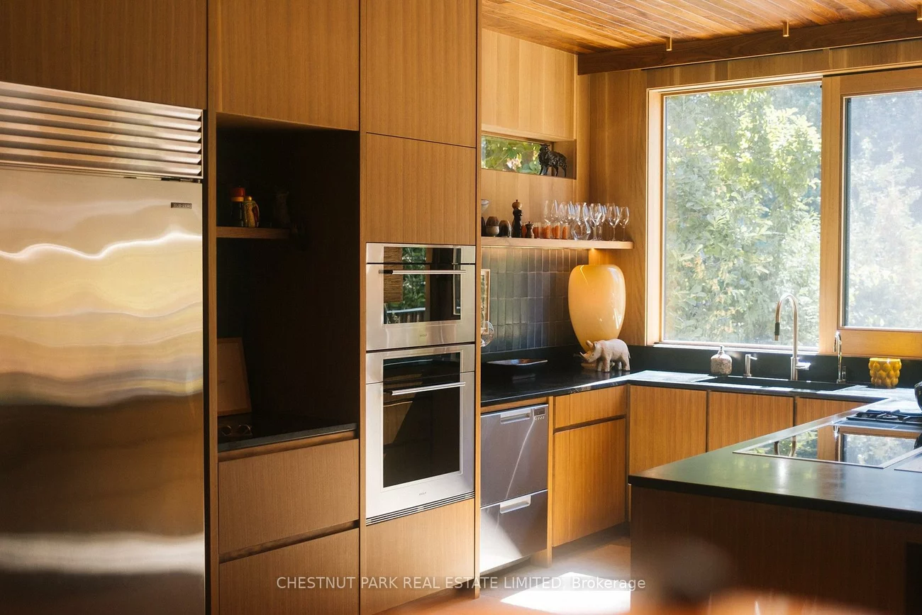 149, Roxborough, Rosedale-Moore Park, Toronto