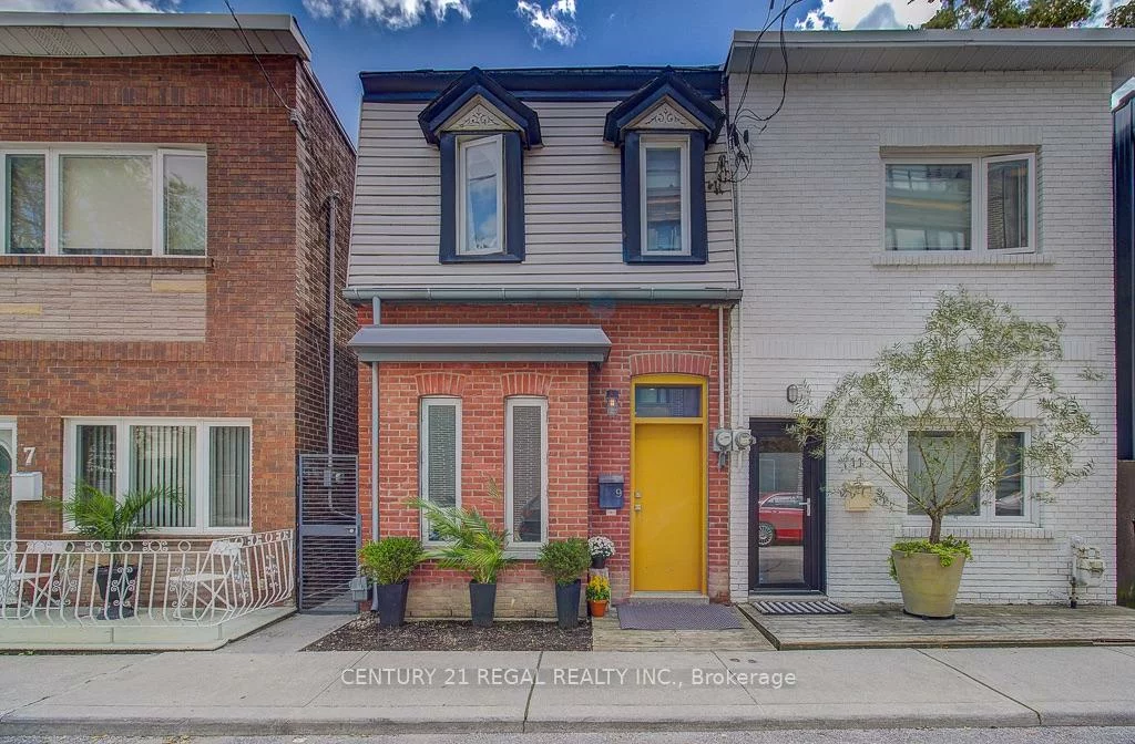 9, Rebecca, Trinity-Bellwoods, Toronto