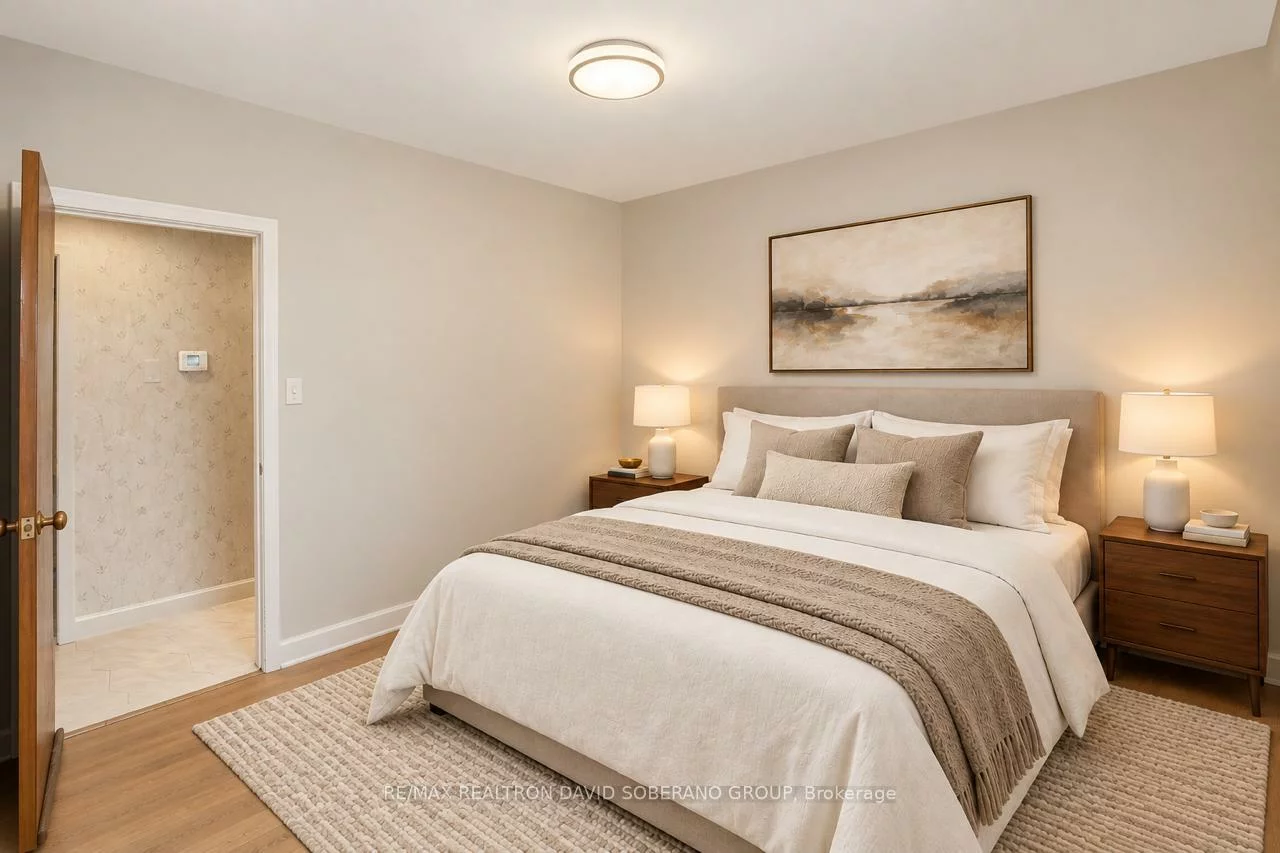44, Kennard, Bathurst Manor, Toronto