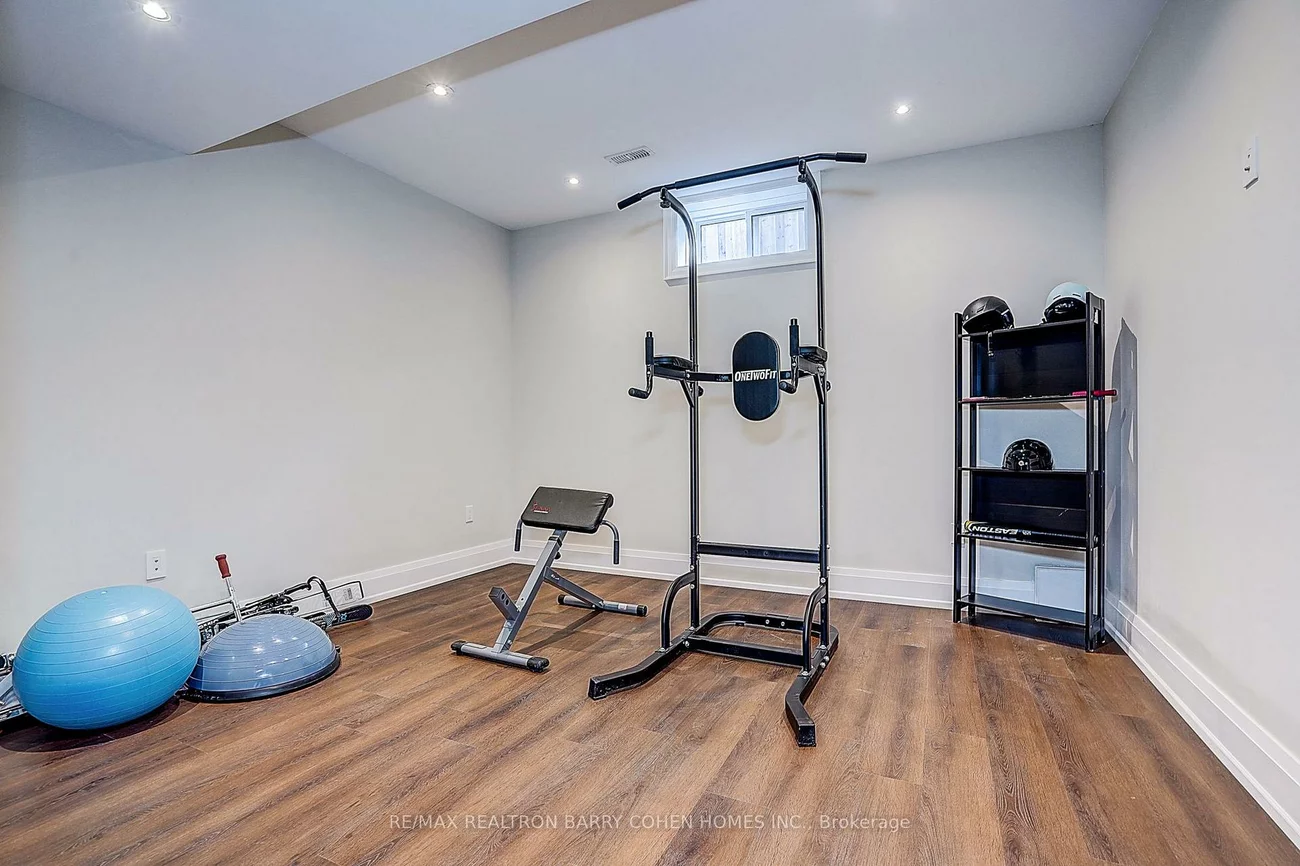 21, Yorkview, Willowdale West, Toronto