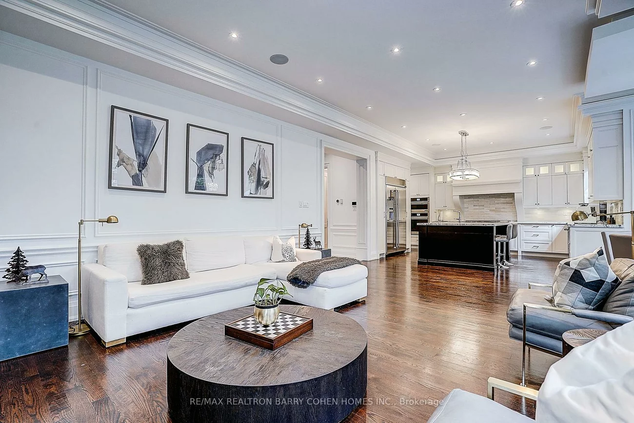 21, Yorkview, Willowdale West, Toronto