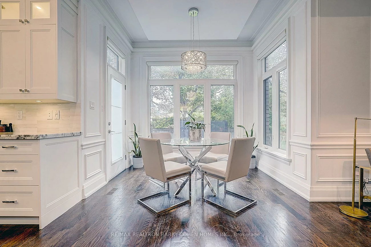 21, Yorkview, Willowdale West, Toronto