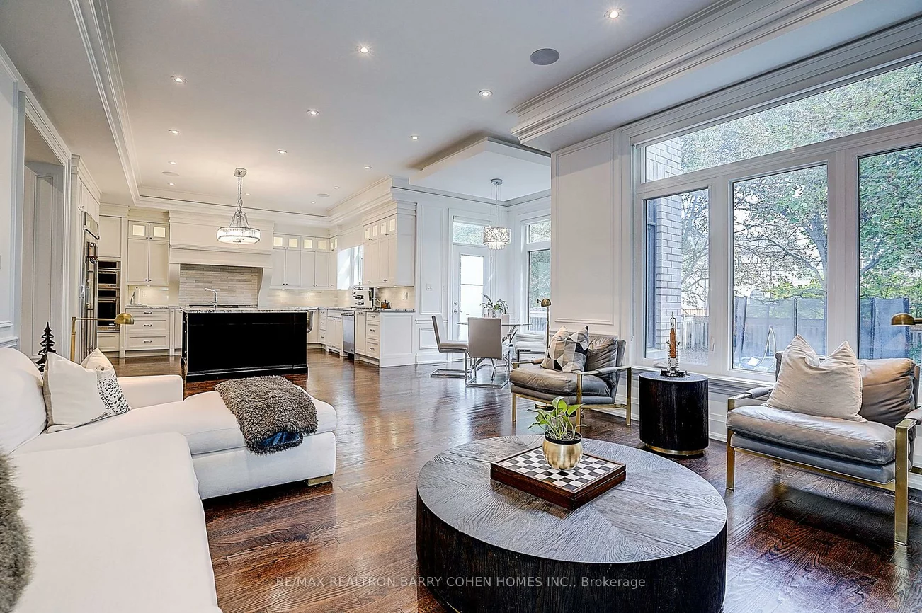 21, Yorkview, Willowdale West, Toronto