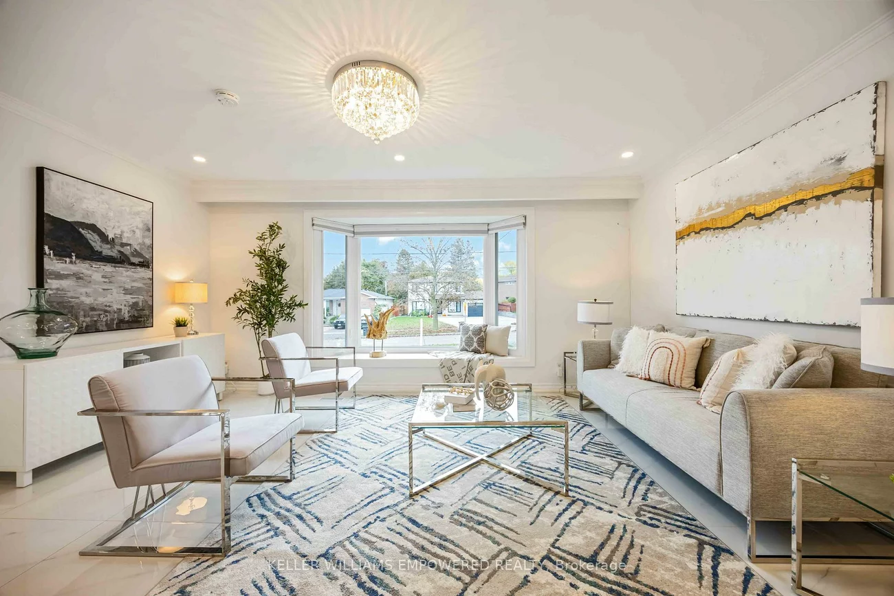 112, Kingslake, Don Valley Village, Toronto