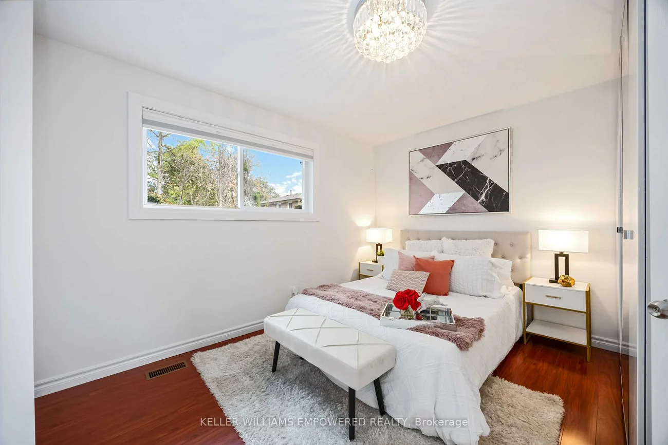 112, Kingslake, Don Valley Village, Toronto