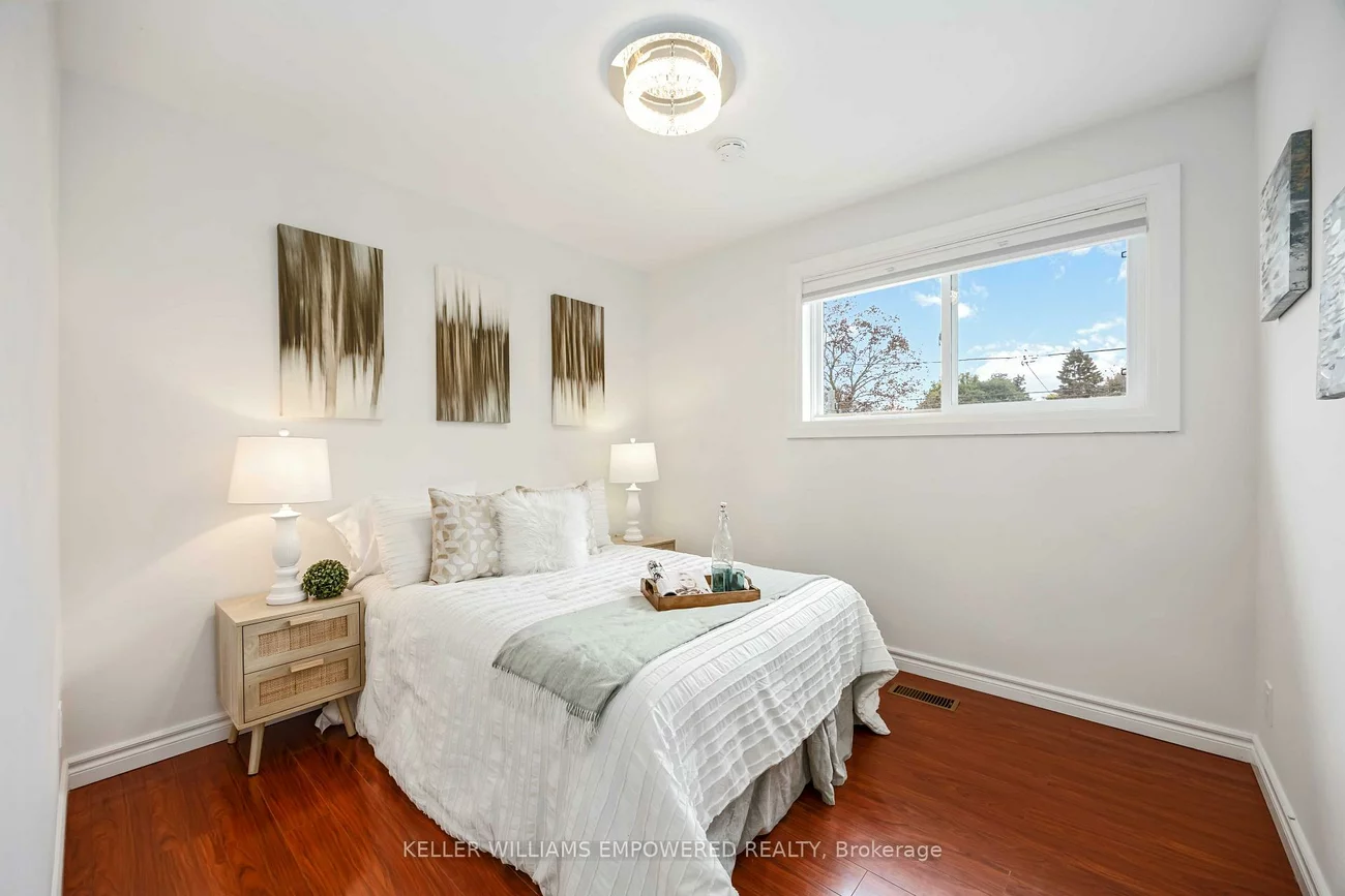 112, Kingslake, Don Valley Village, Toronto