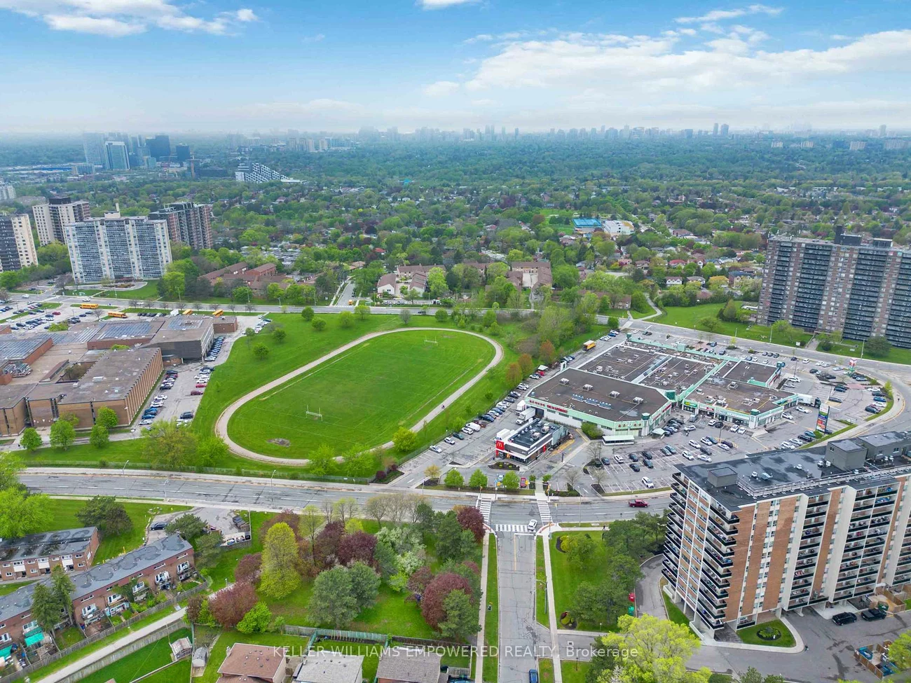 112, Kingslake, Don Valley Village, Toronto