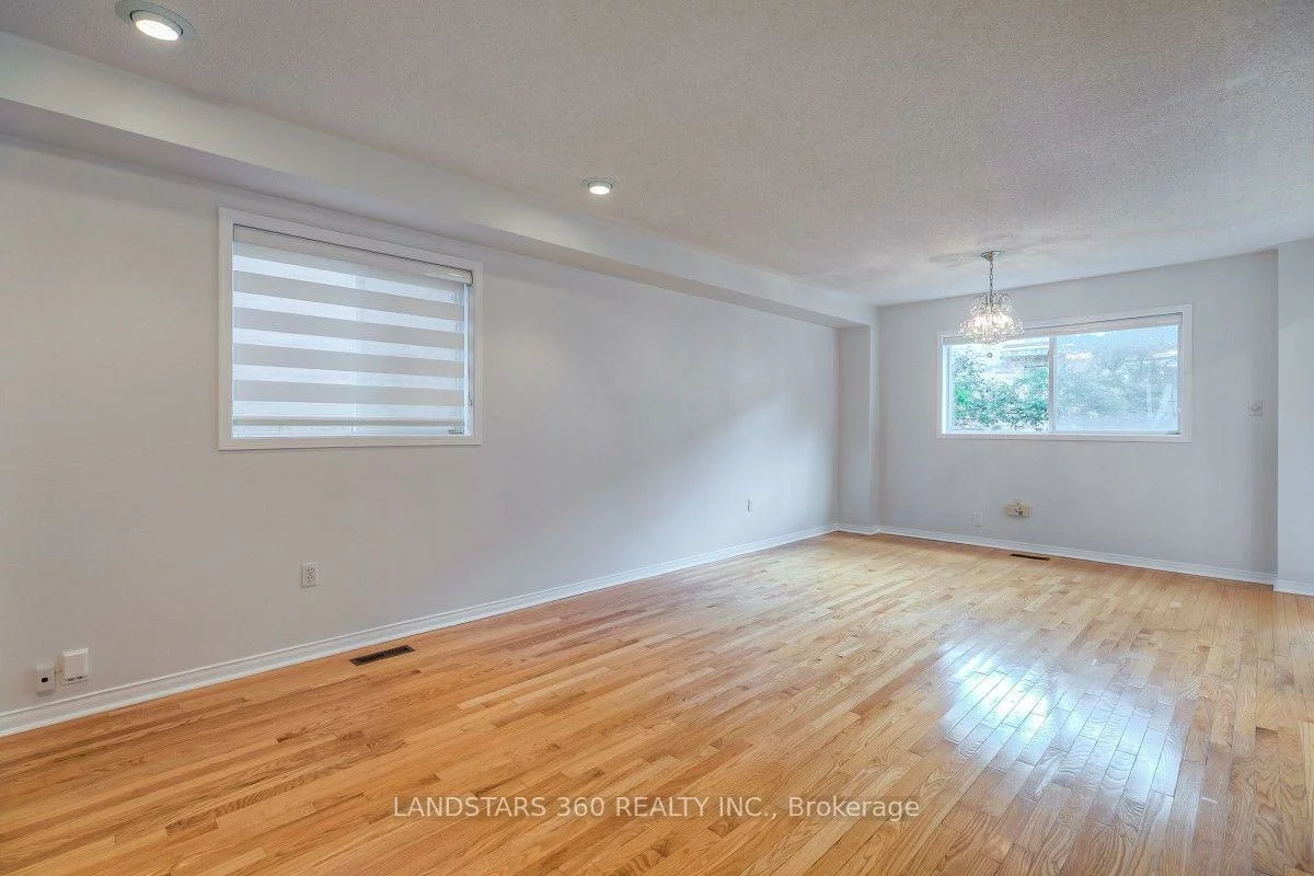 11, Wilket Creek, Flemingdon Park, Toronto