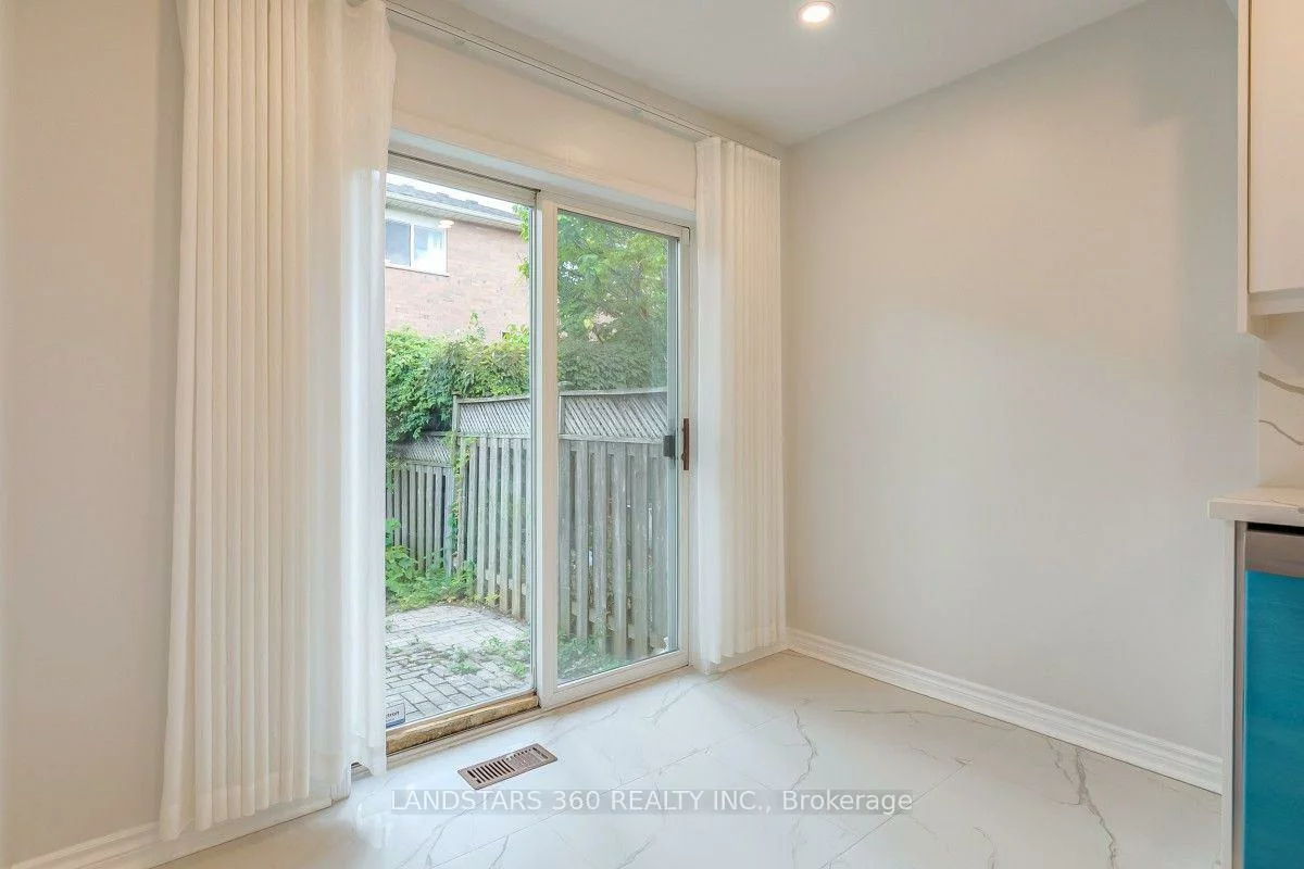 11, Wilket Creek, Flemingdon Park, Toronto