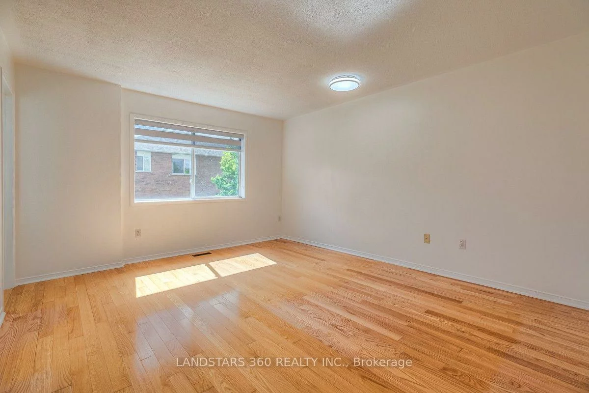 11, Wilket Creek, Flemingdon Park, Toronto