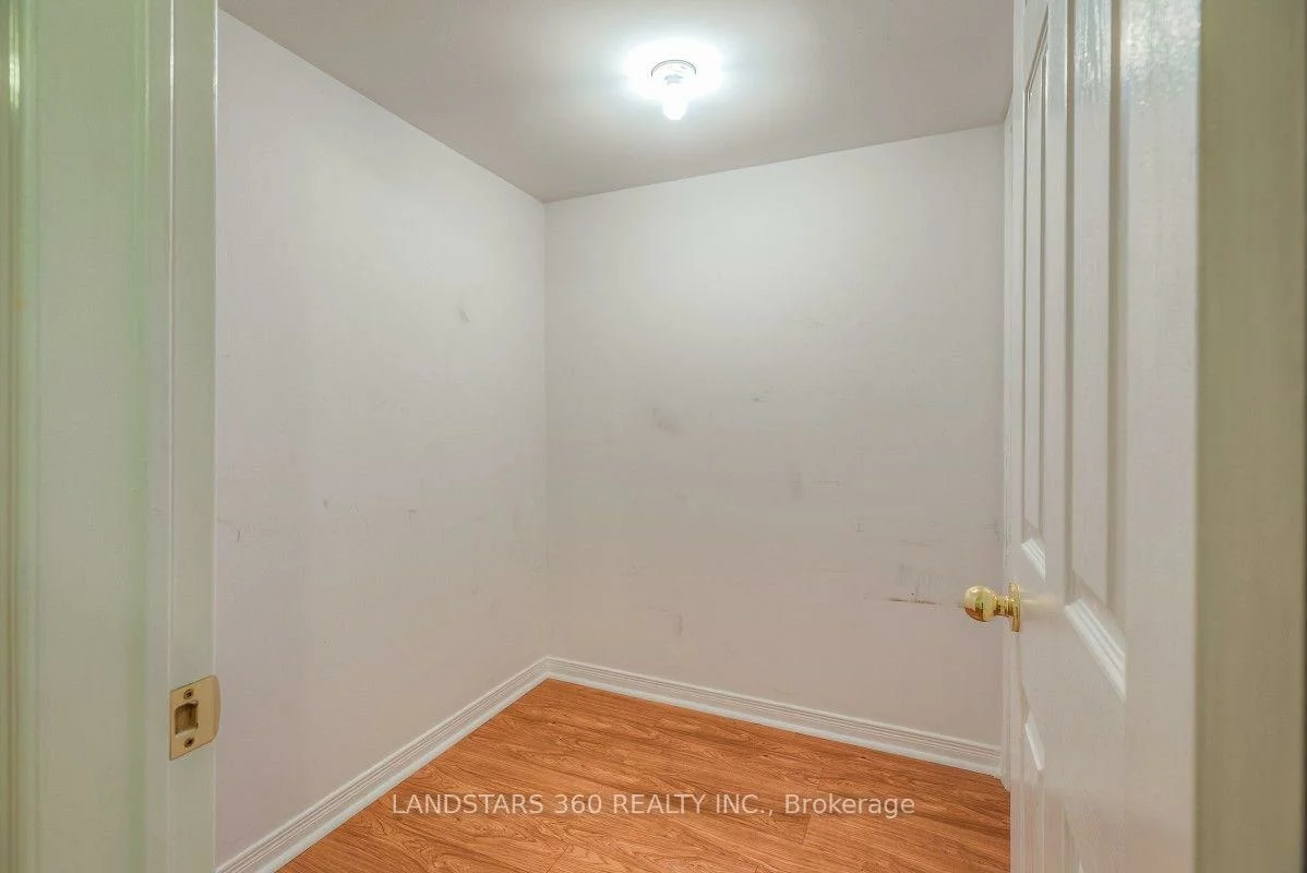 11, Wilket Creek, Flemingdon Park, Toronto