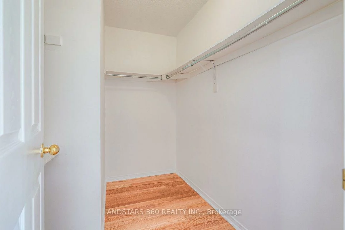 11, Wilket Creek, Flemingdon Park, Toronto
