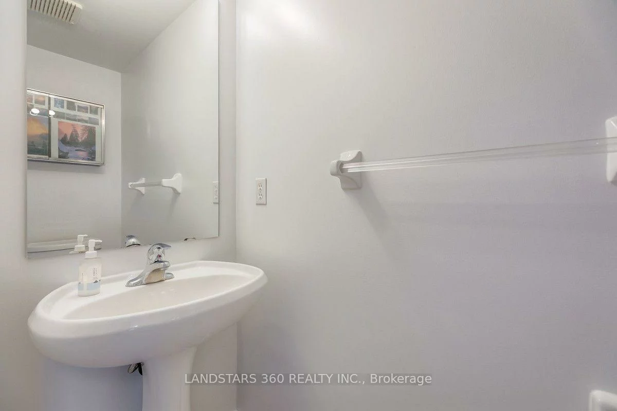 11, Wilket Creek, Flemingdon Park, Toronto