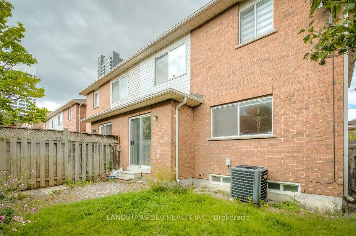 11, Wilket Creek, Flemingdon Park, Toronto