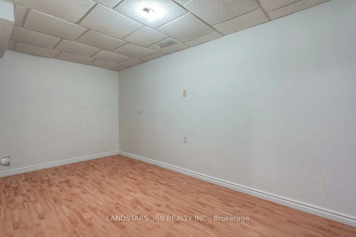 11, Wilket Creek, Flemingdon Park, Toronto