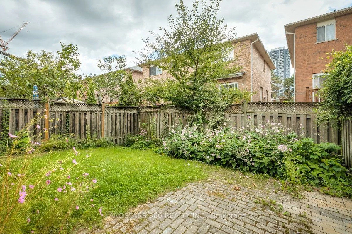 11, Wilket Creek, Flemingdon Park, Toronto