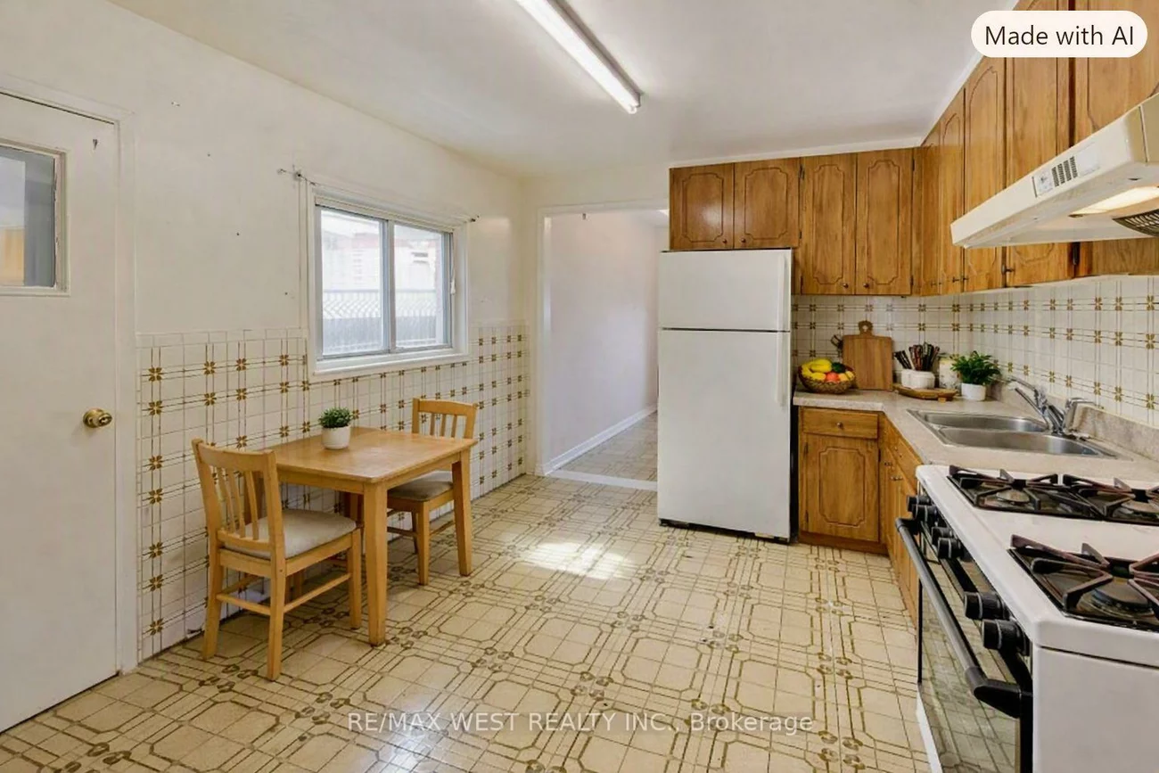 99, Euclid, Trinity-Bellwoods, Toronto