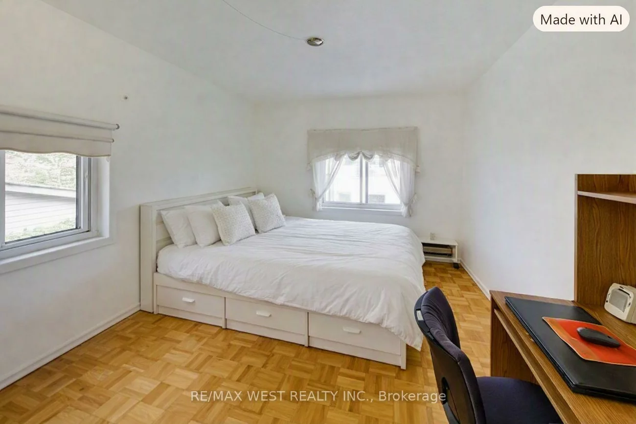 99, Euclid, Trinity-Bellwoods, Toronto