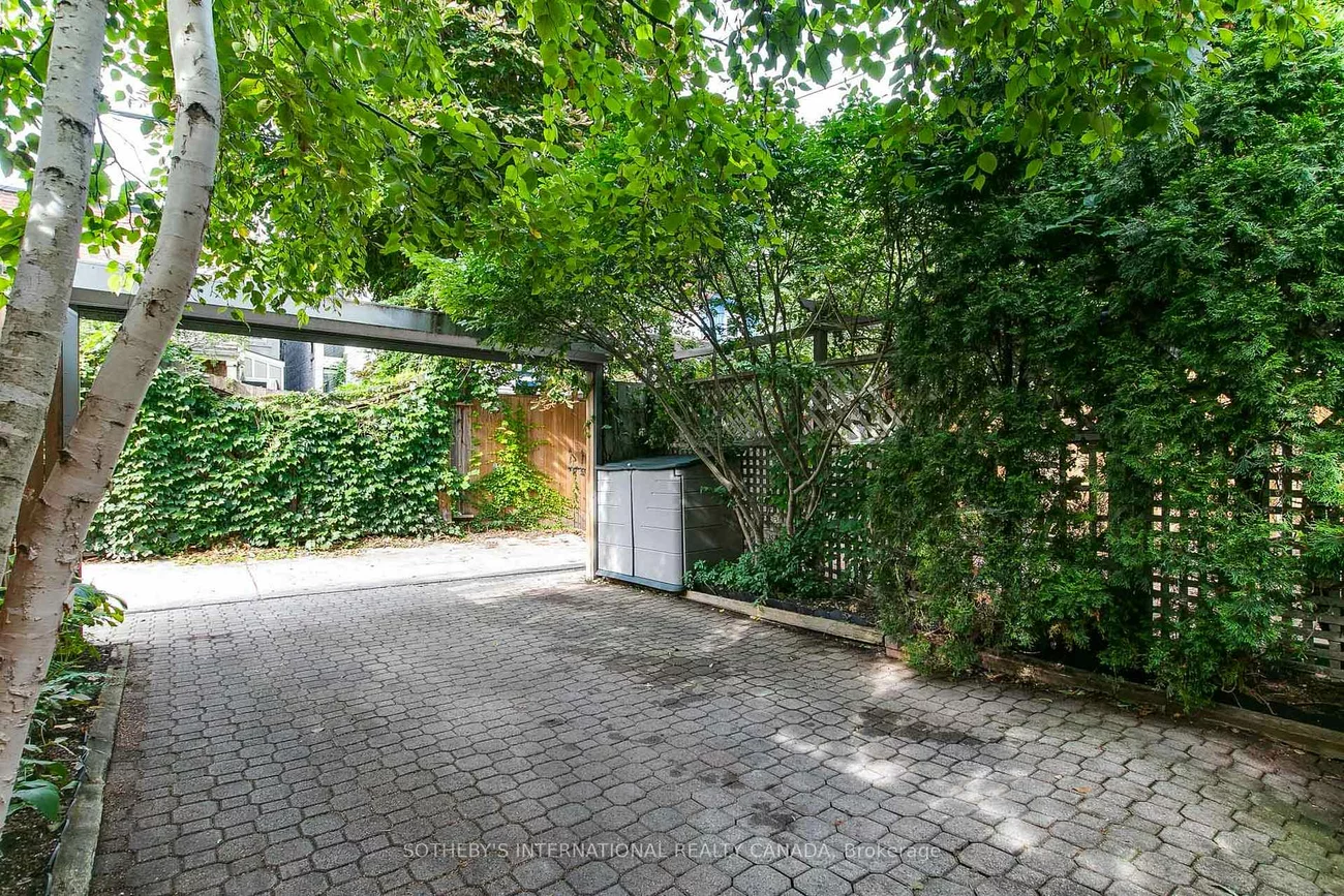 140, Spruce, Cabbagetown-South St. James Town, Toronto