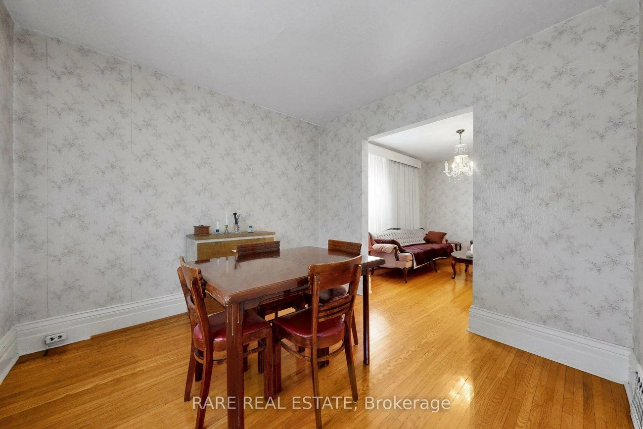 180, Atlas, Oakwood Village, Toronto