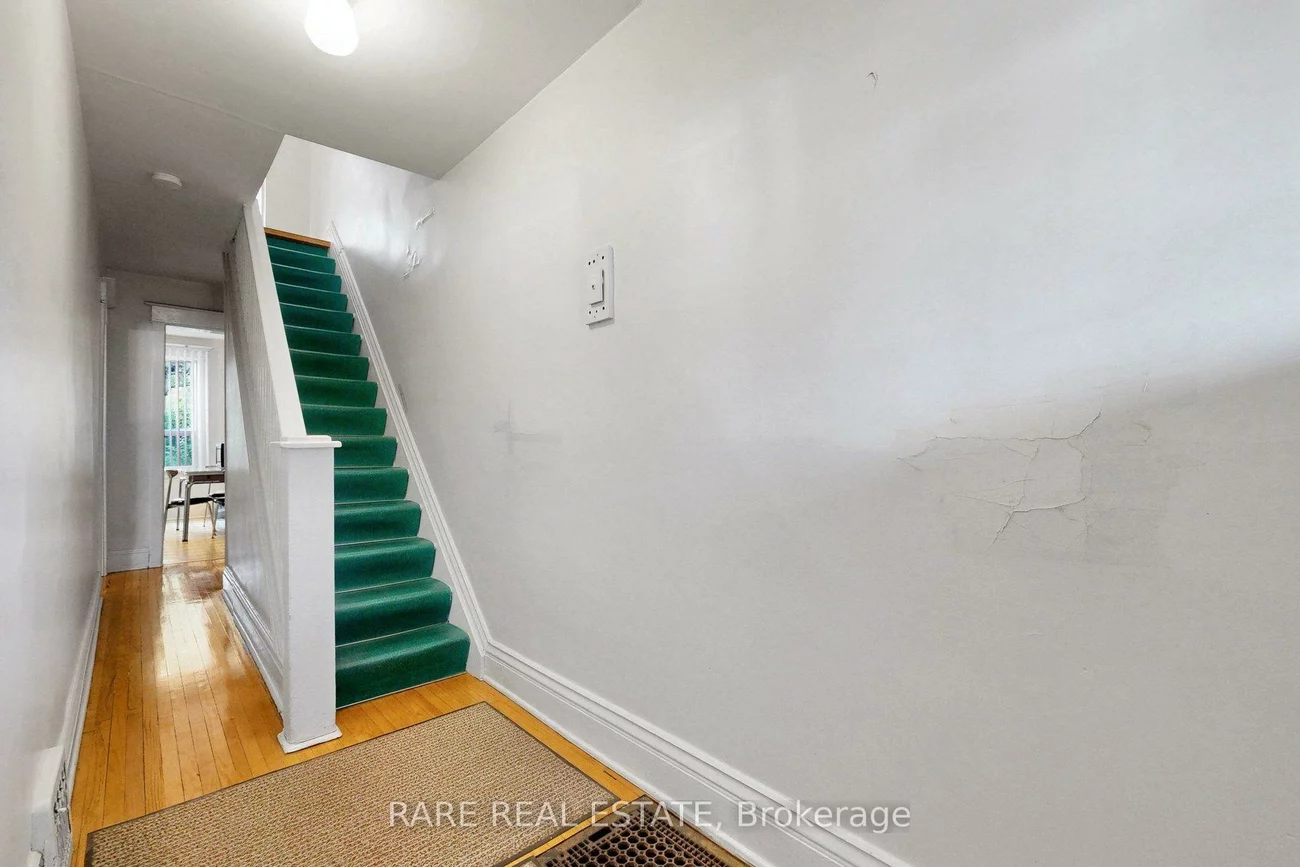 180, Atlas, Oakwood Village, Toronto