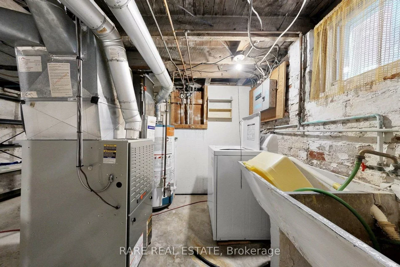 180, Atlas, Oakwood Village, Toronto