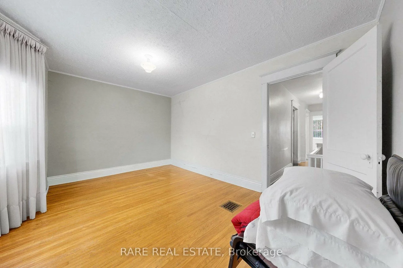 180, Atlas, Oakwood Village, Toronto