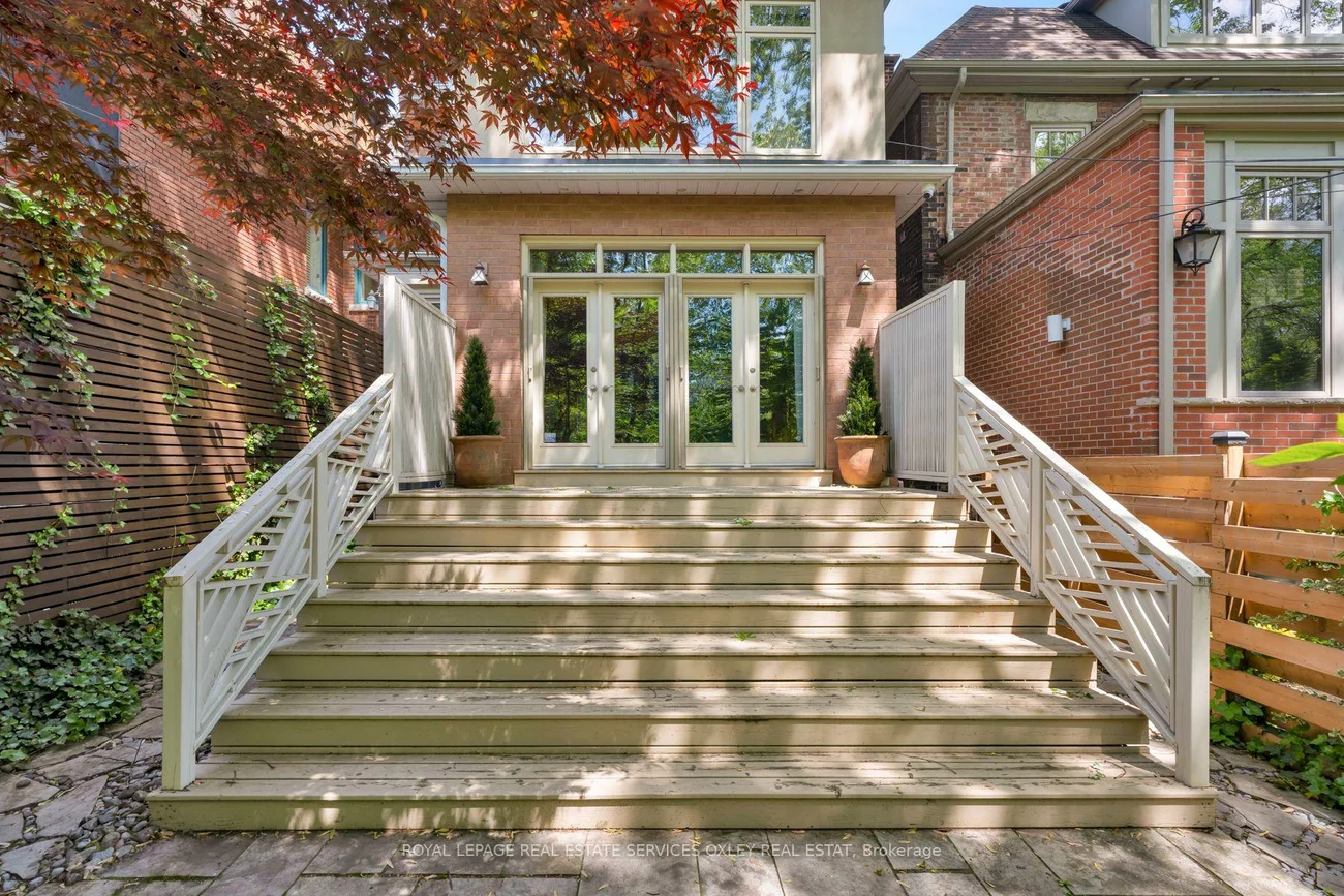 107, Roxborough, Annex, Toronto