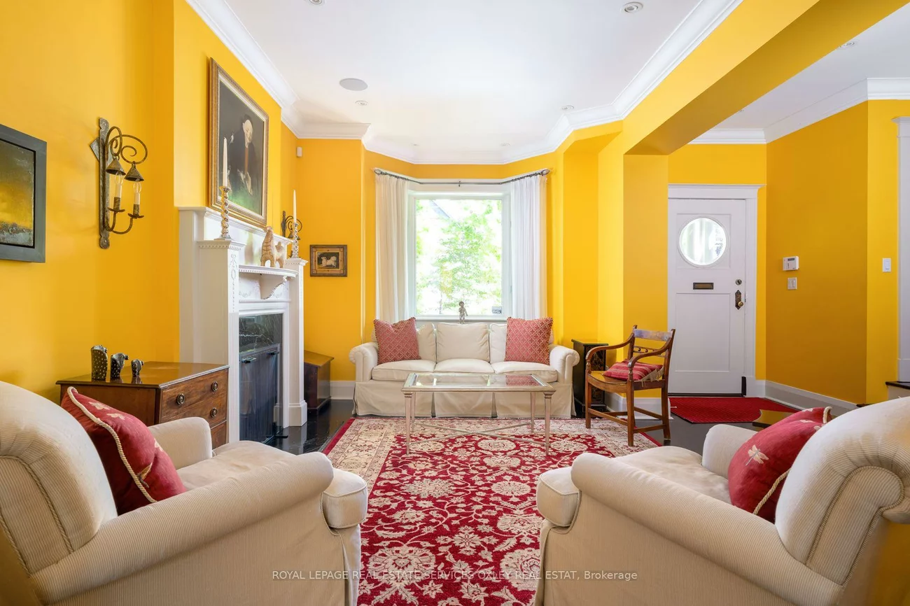 107, Roxborough, Annex, Toronto