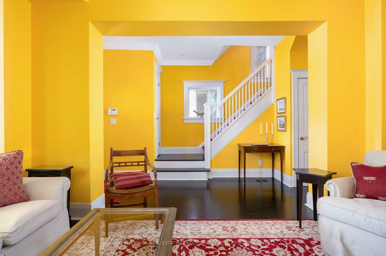 107, Roxborough, Annex, Toronto