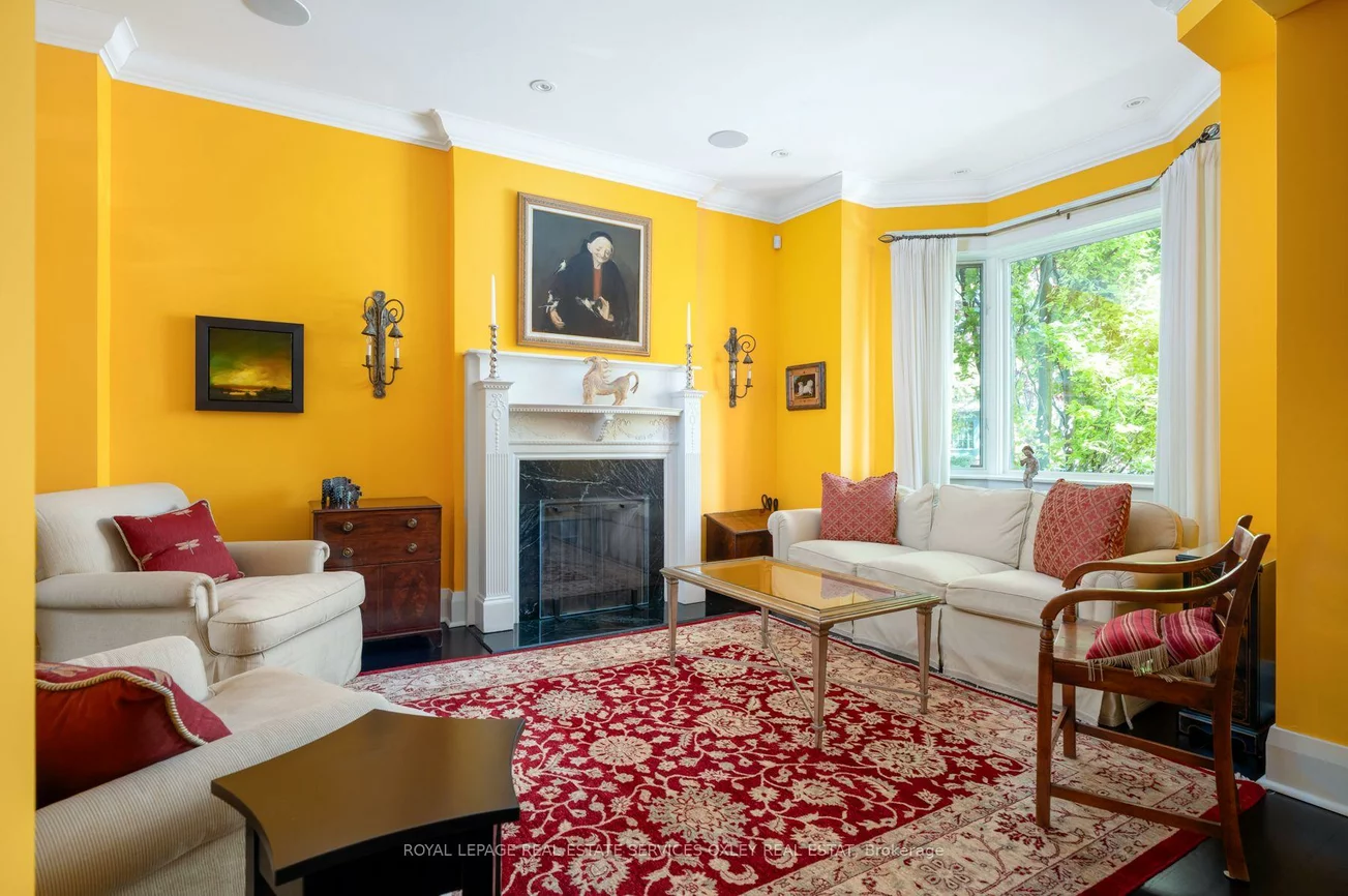 107, Roxborough, Annex, Toronto
