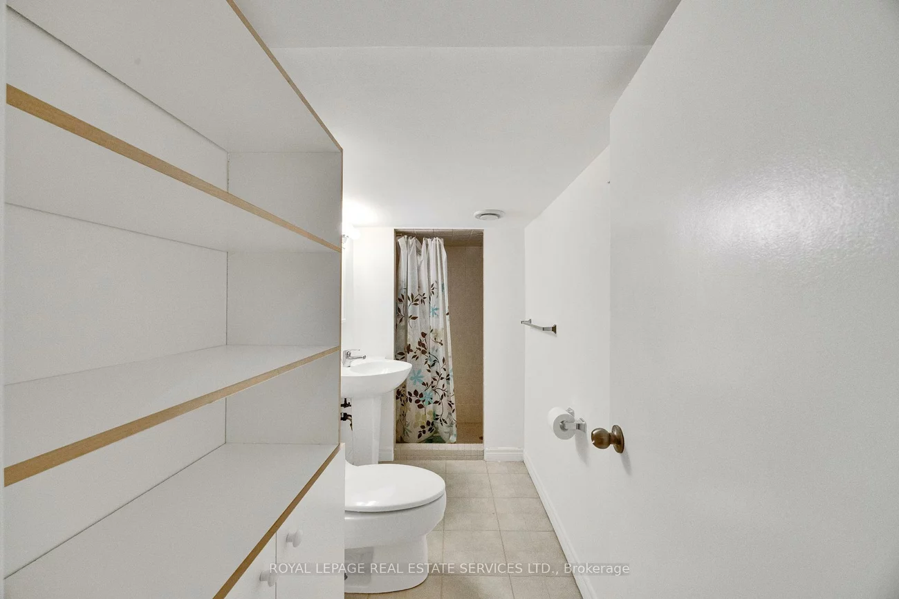 37, Johnston, Lansing-Westgate, Toronto