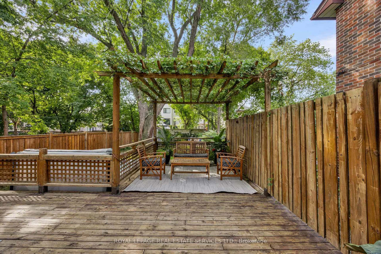 37, Johnston, Lansing-Westgate, Toronto