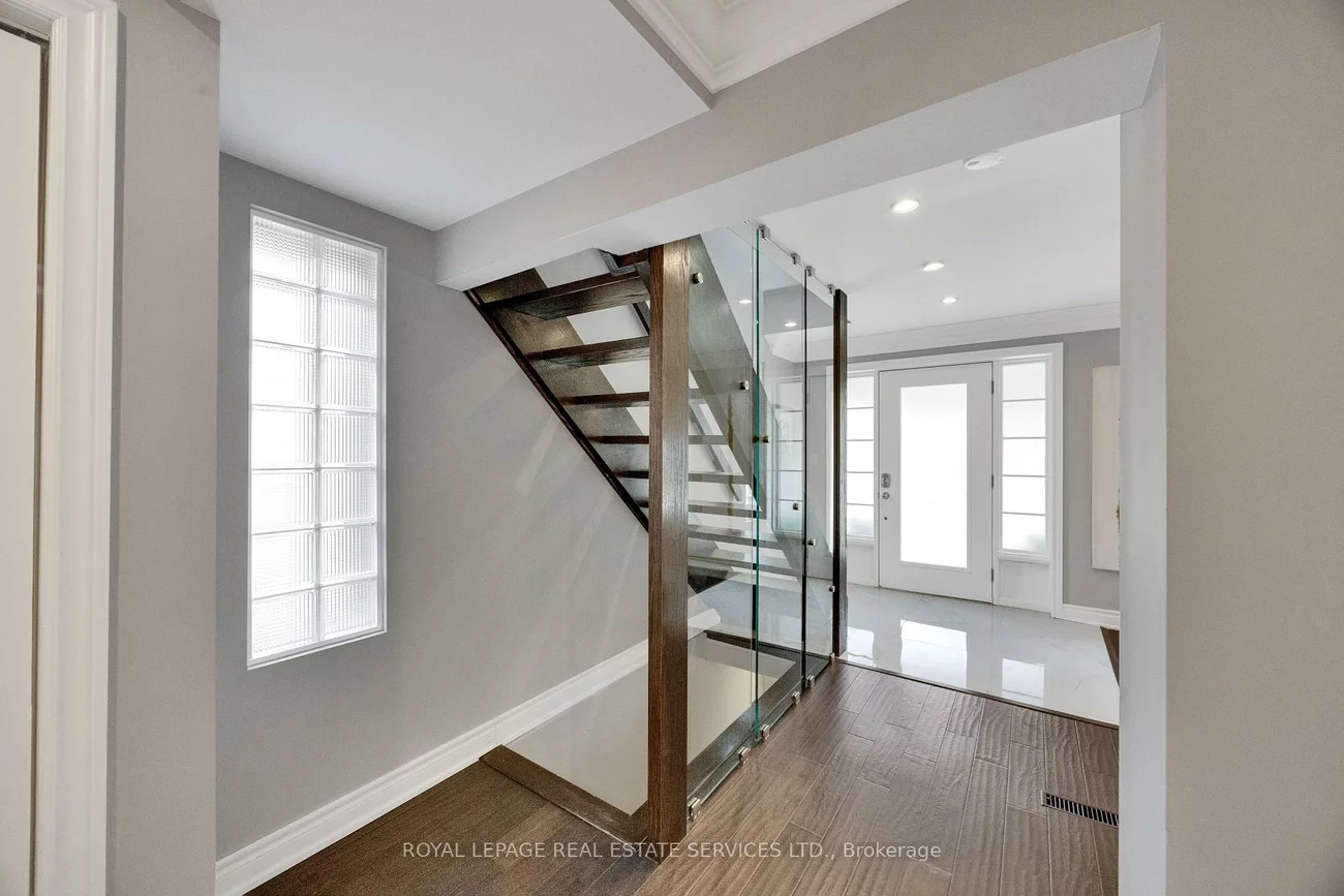 37, Johnston, Lansing-Westgate, Toronto