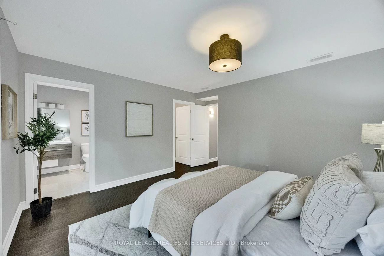 37, Johnston, Lansing-Westgate, Toronto