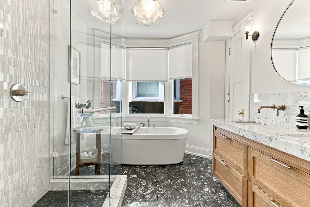 113, Sherwood, Mount Pleasant East, Toronto