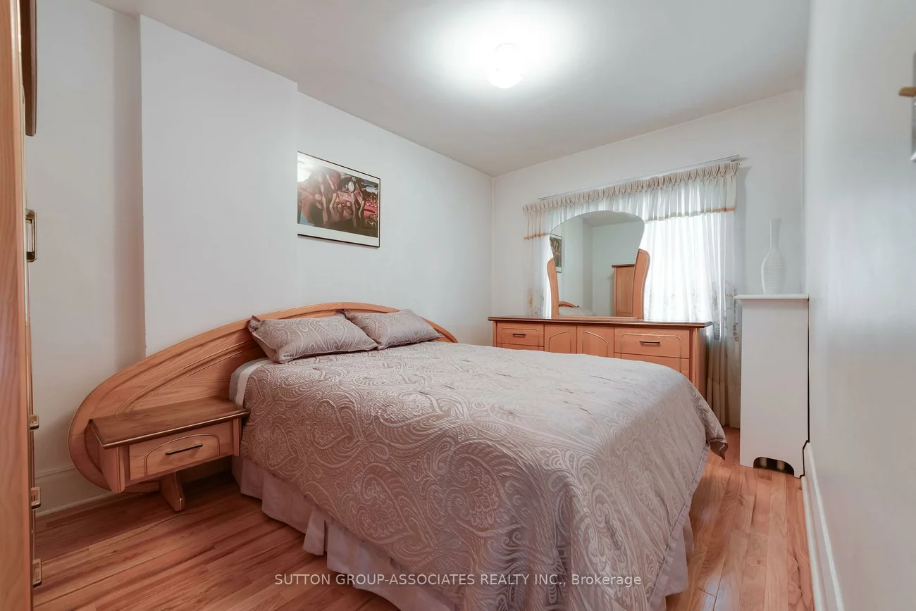 368, Glenholme, Oakwood Village, Toronto