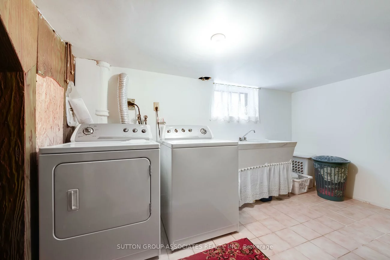 368, Glenholme, Oakwood Village, Toronto