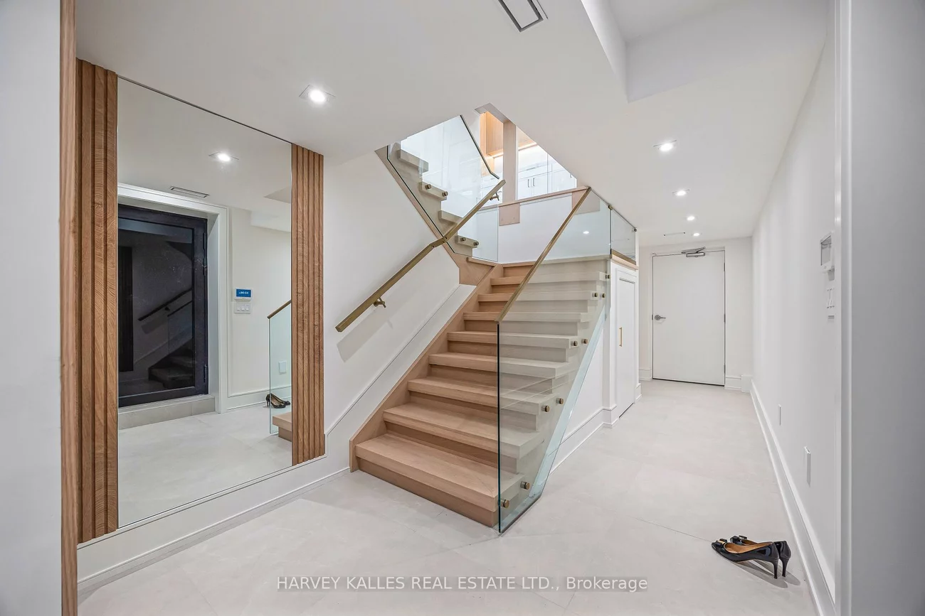 449, Elm, Bedford Park-Nortown, Toronto
