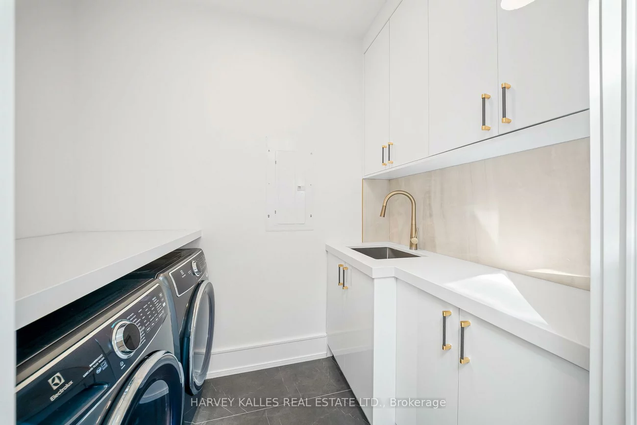 449, Elm, Bedford Park-Nortown, Toronto