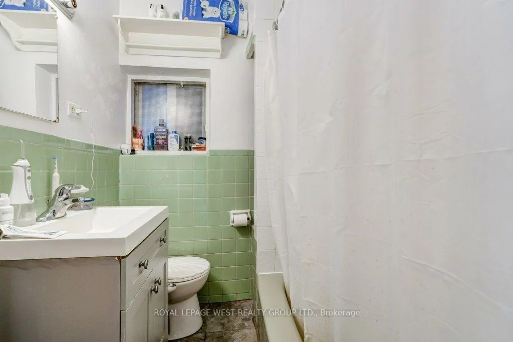 28, Concord, Palmerston-Little Italy, Toronto