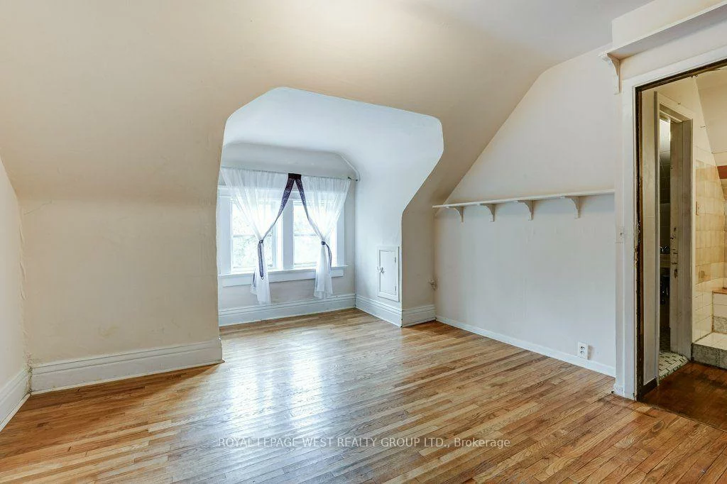 28, Concord, Palmerston-Little Italy, Toronto