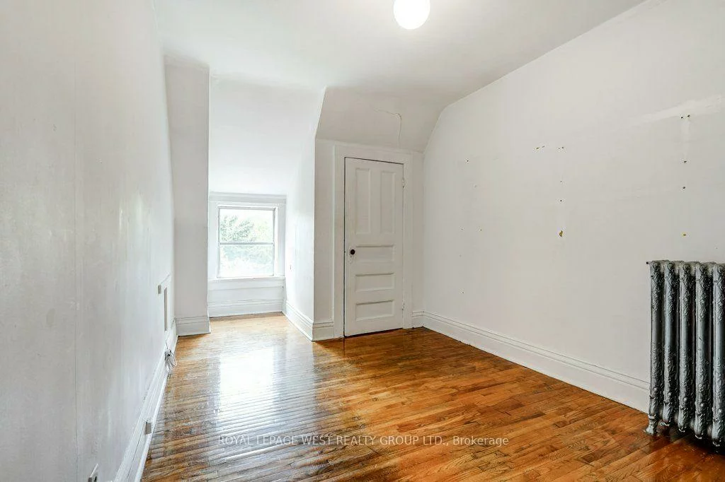 28, Concord, Palmerston-Little Italy, Toronto
