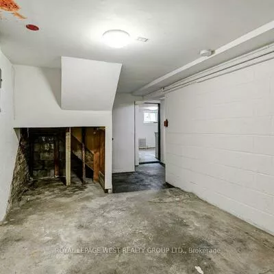 28, Concord, Palmerston-Little Italy, Toronto