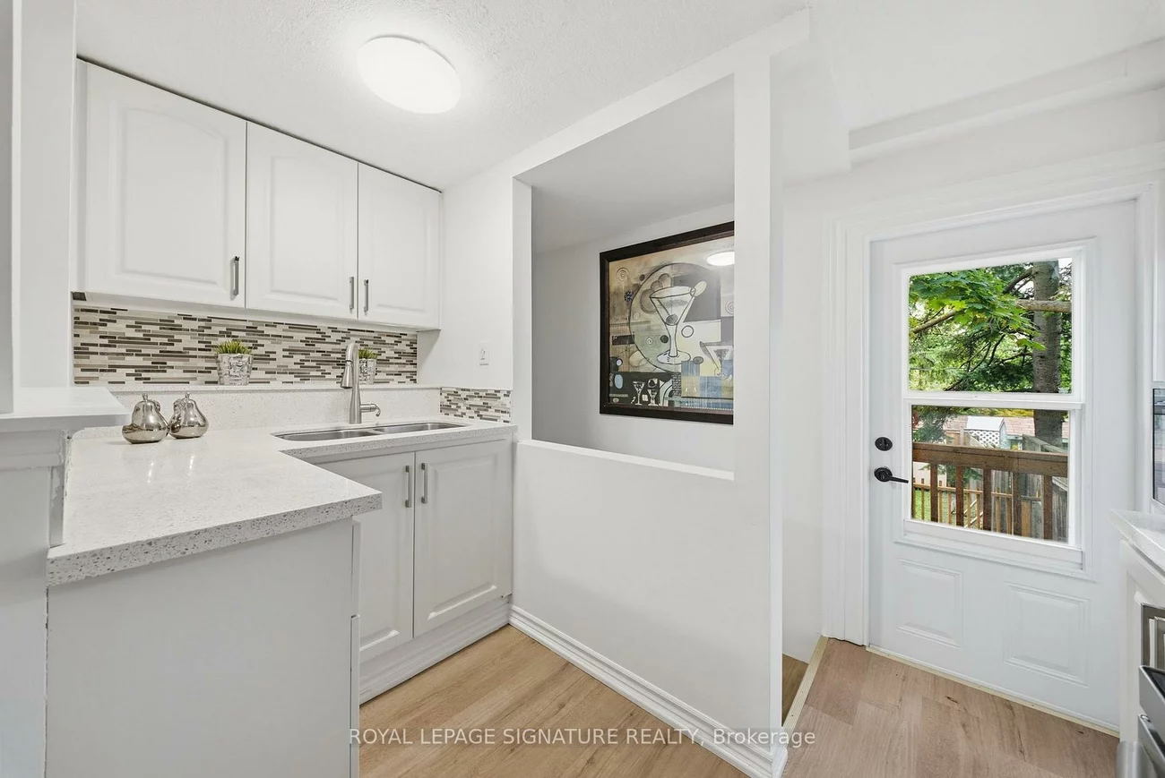 154, Alameda, Oakwood Village, Toronto