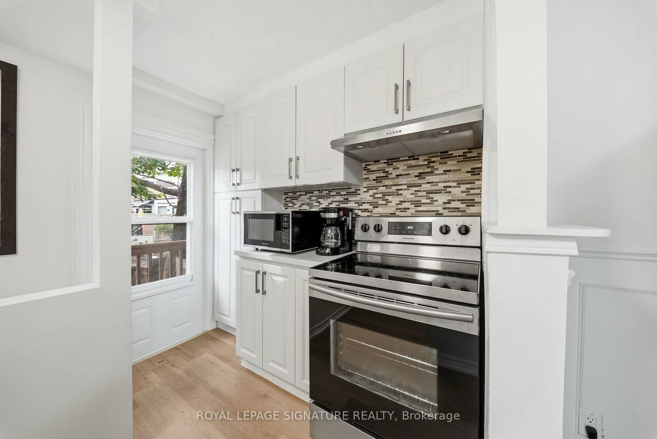 154, Alameda, Oakwood Village, Toronto
